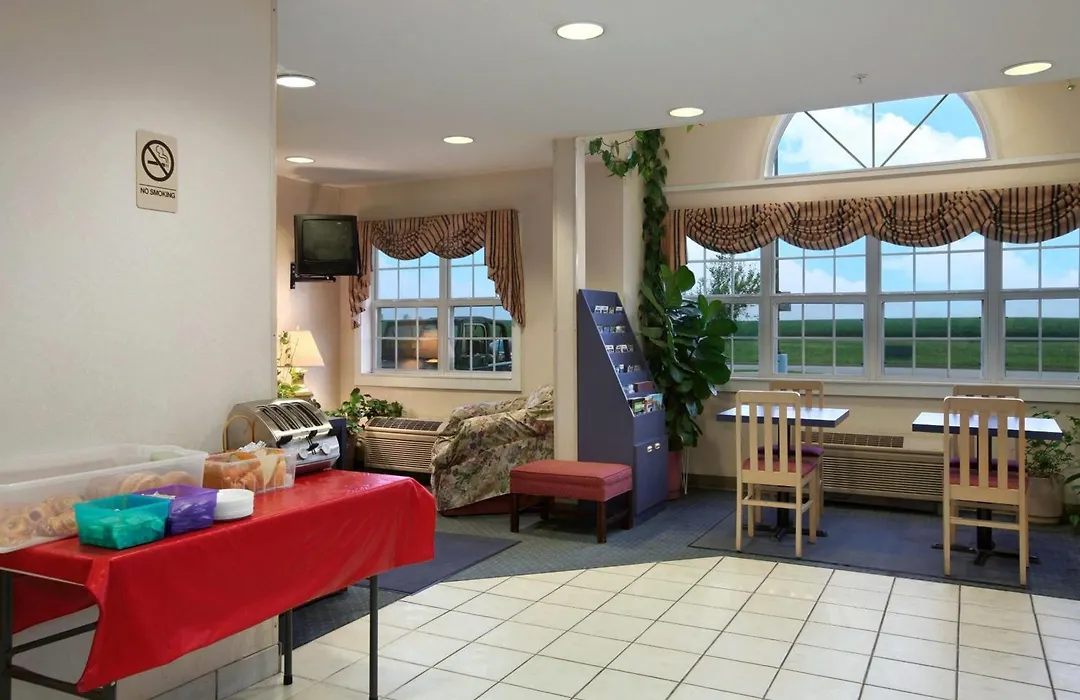 Microtel Inn By Wyndham Champaign-1