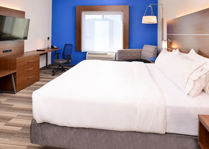 Holiday Inn Express Hotel & Suites Urbana-Champaign-U Of I Area By Ihg